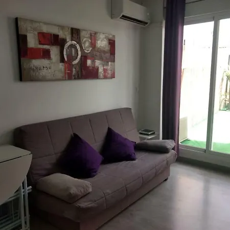 Apartamento En Calle San Miguel Con Terraza Privada * 토레몰리노스