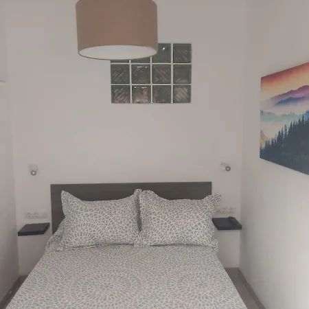 Apartamento En Calle San Miguel Con Terraza Privada Apartment